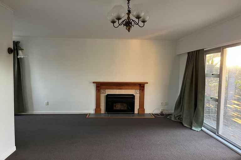 Photo of property in 99 Gloria Avenue, Te Atatu Peninsula, Auckland, 0610