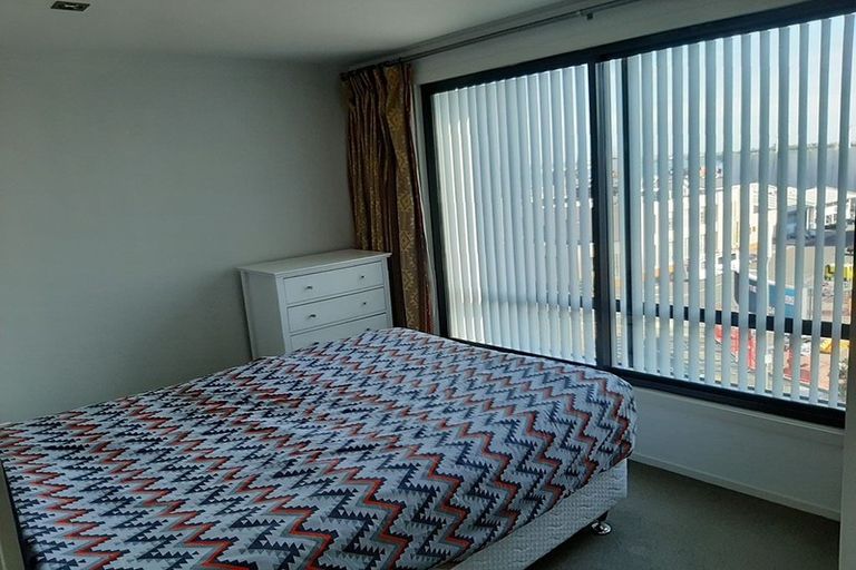 Photo of property in The Docks Apartments, 524/8 Dockside Lane, Auckland Central, Auckland, 1010