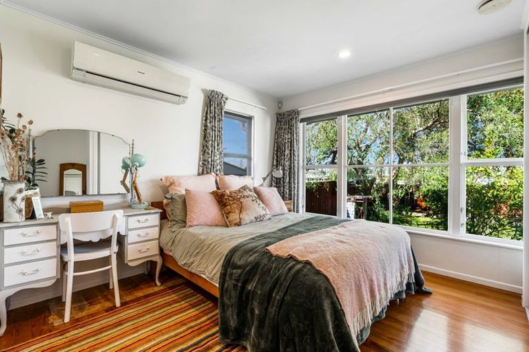 Photo of property in 36 Totara Road, Te Atatu Peninsula, Auckland, 0610