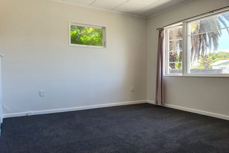 Photo of property in 17 Viola Avenue, Mangere East, Auckland, 2024
