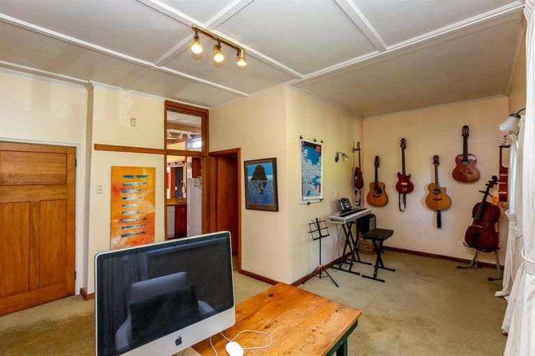 Photo of property in 103 Gover Street, New Plymouth, 4310