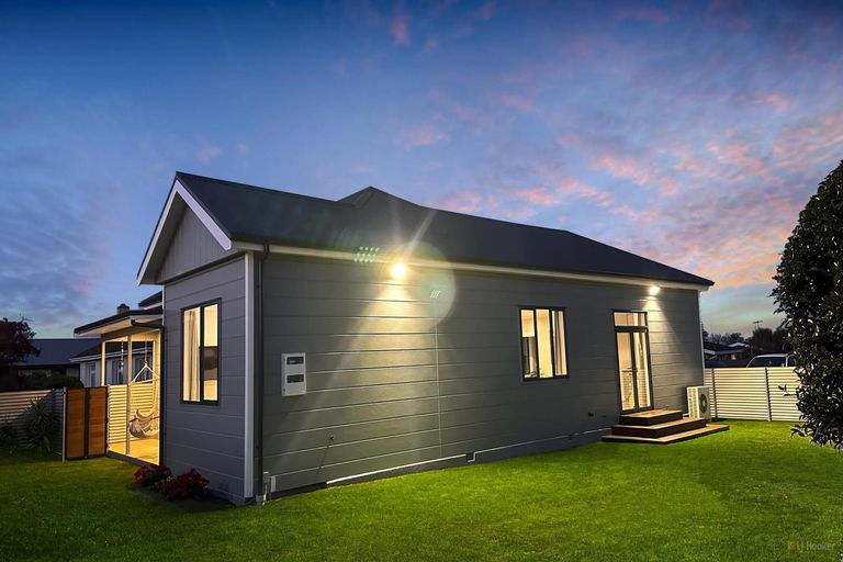 Photo of property in 23 Regent Street, West End, Timaru, 7910