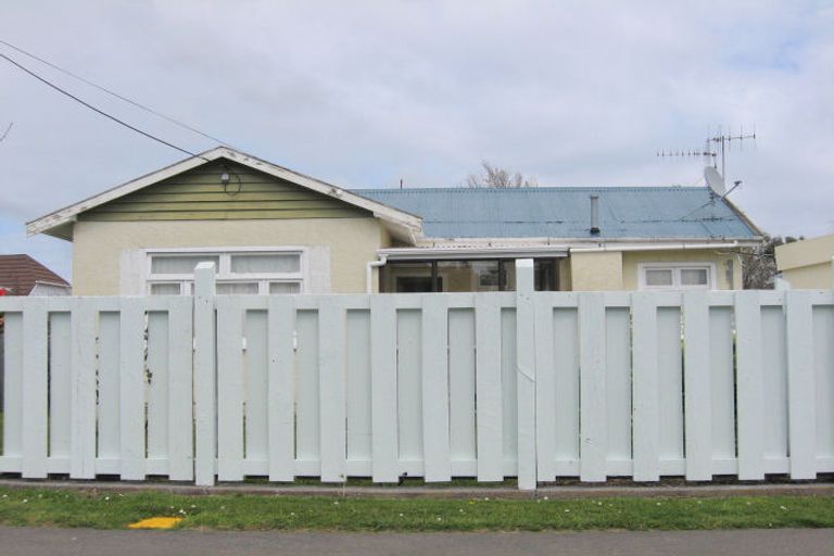 Photo of property in 106 Portal Street, Durie Hill, Whanganui, 4500