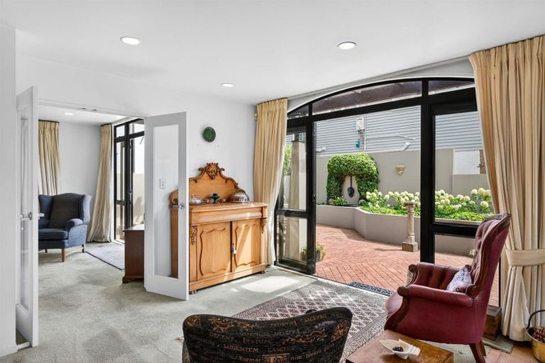 Photo of property in 12a Saltburn Road, Milford, Auckland, 0620