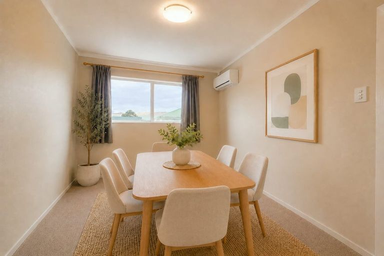 Photo of property in 67 Lincoln Park Avenue, Massey, Auckland, 0614