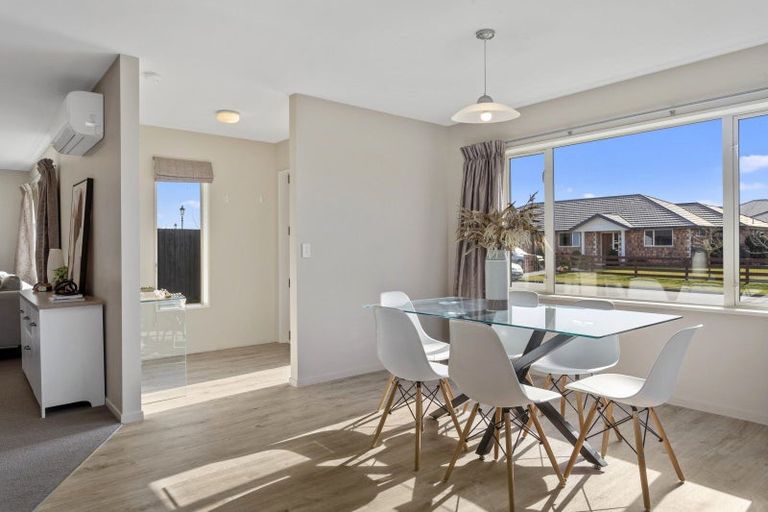 Photo of property in 15 Hampstead Close, Rangiora, 7400