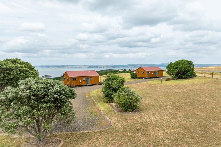Photo of property in 986 Tinopai Road, Tinopai, Matakohe, 0593