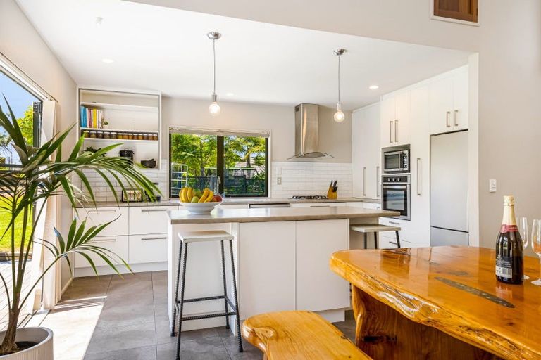 Photo of property in 14 Denehurst Drive, Waimauku, 0812