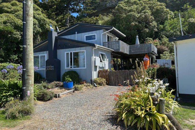 Photo of property in 42 Moody Street, Gore Bay, Cheviot, 7383