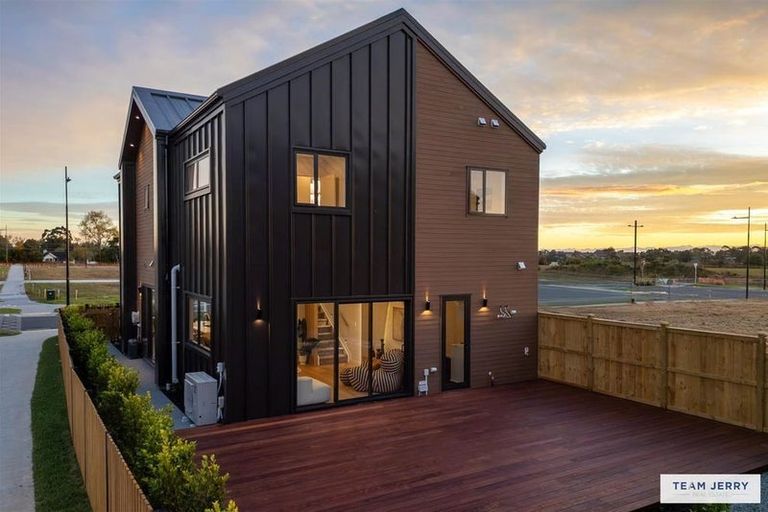 Photo of property in 41 Maungakaraka Road, Karaka, 2580