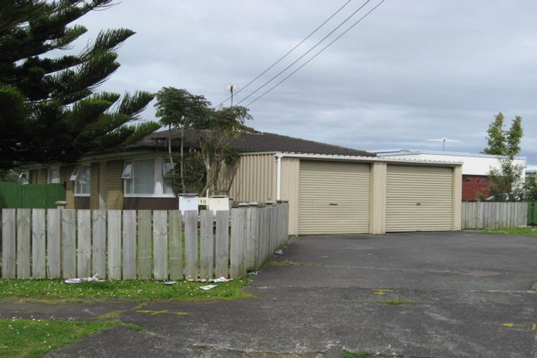 Photo of property in 1/15 Lynette Place, Mangere, Auckland, 2022