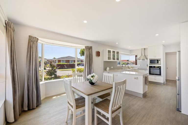 Photo of property in 10 Apollo Place, Papanui, Christchurch, 8052