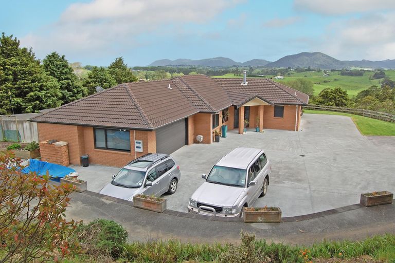 Photo of property in 34 Tawa Avenue, Kaiwaka, 0573