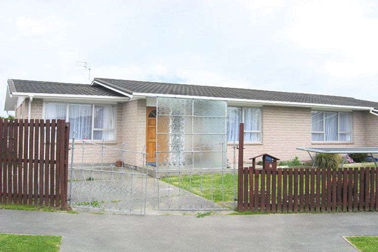 Photo of property in 1/5 Valerie Place, Redwood, Christchurch, 8051