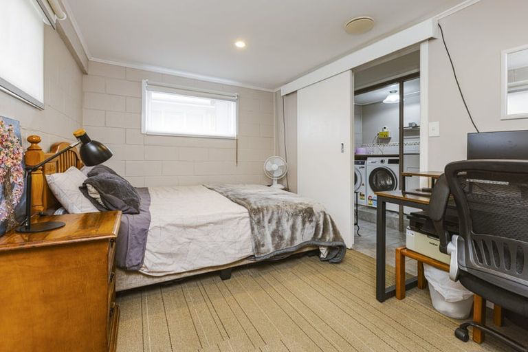 Photo of property in 2/93 Kenderdine Road, Papatoetoe, Auckland, 2025