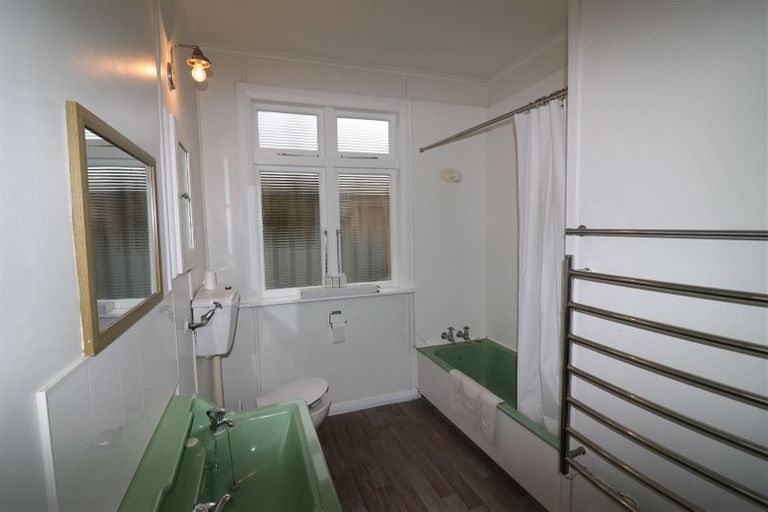 Photo of property in 6 Edward Street, Dannevirke, 4930