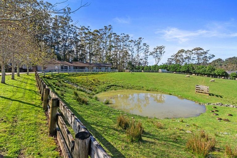 Photo of property in 20 Maddies Road, Kaukapakapa, 0873
