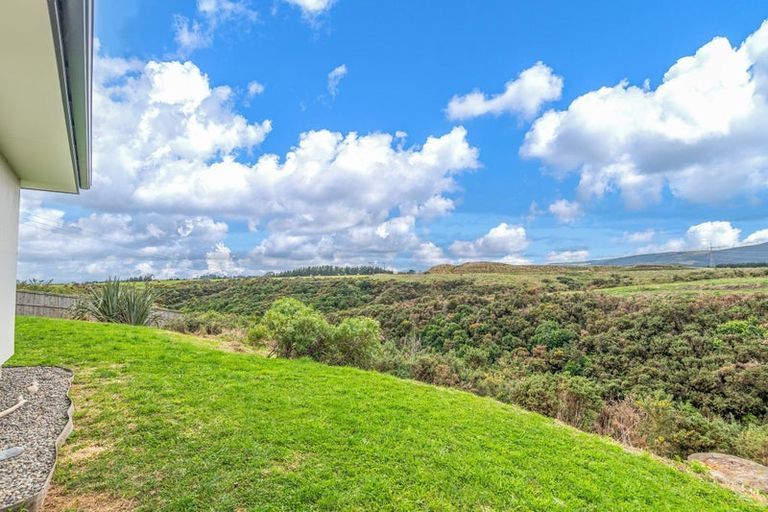 Photo of property in 42 Silicon Way, Fitzherbert, Palmerston North, 4410