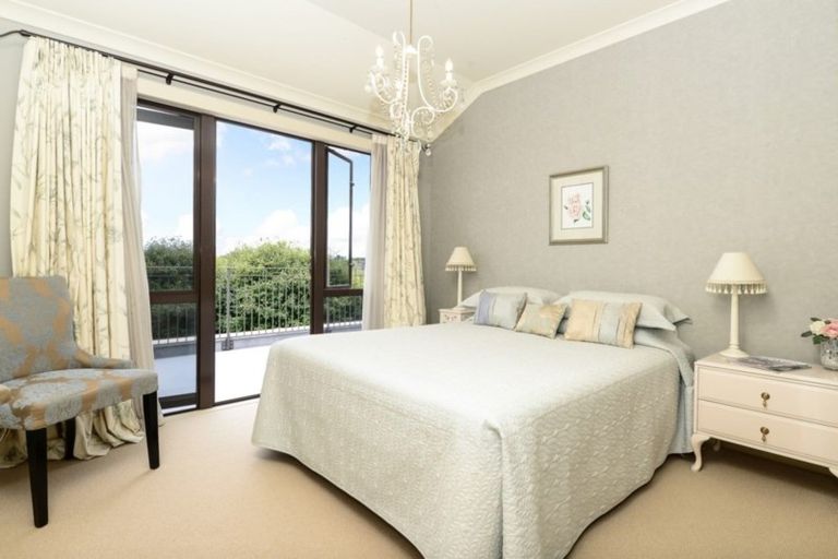 Photo of property in 35 The Esplanade, Huntington, Hamilton, 3210