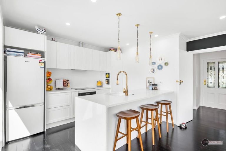 Photo of property in 13 Harris Street, Naenae, Lower Hutt, 5011