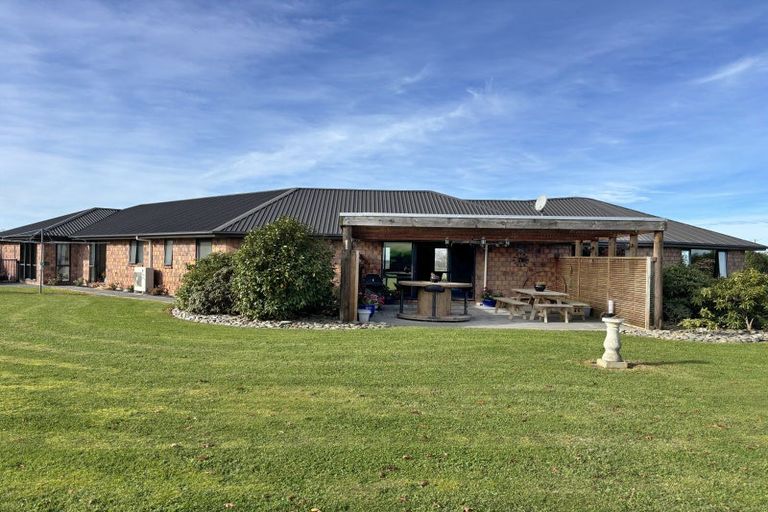 Photo of property in 341 Airedale Road, Weston, Oamaru, 9492