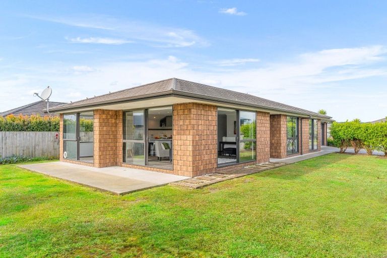 Photo of property in 32 Kedge Drive, Mangawhai, 0505