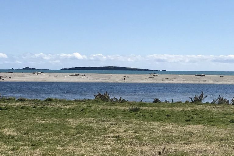 Photo of property in 11 Fox Moth Drive, Haast, 7886