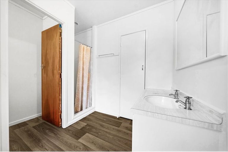 Photo of property in 22 Grande Vue Road, Hillpark, Auckland, 2102