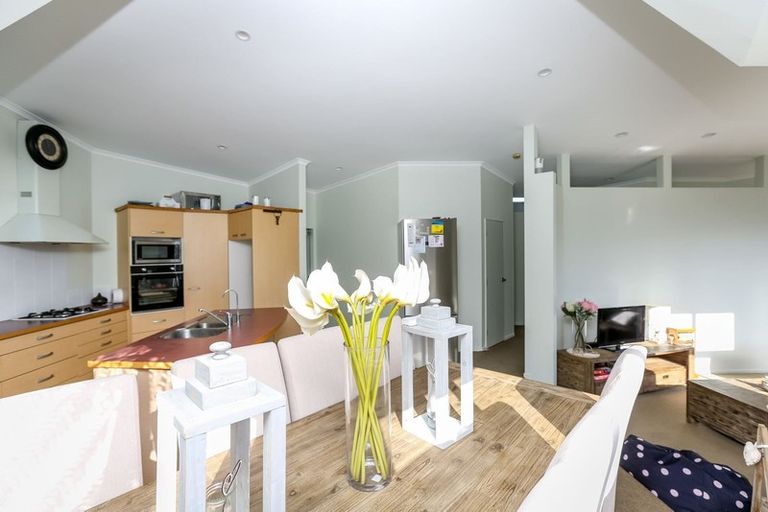 Photo of property in 4a Rahui View, Oakura, 4314