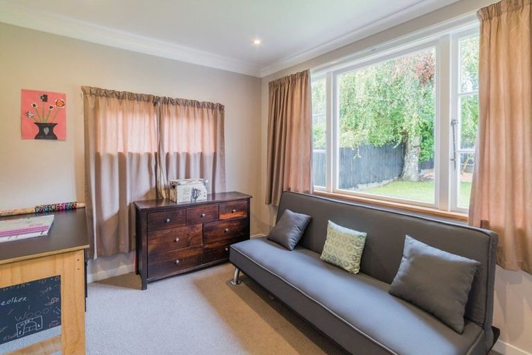 Photo of property in 9 Aorangi Road, Paraparaumu, 5032