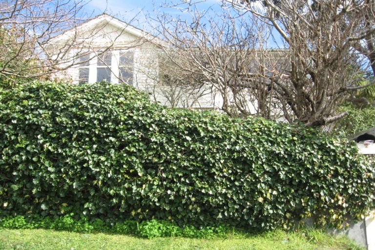Photo of property in 2 Ponsonby Road, Karori, Wellington, 6012