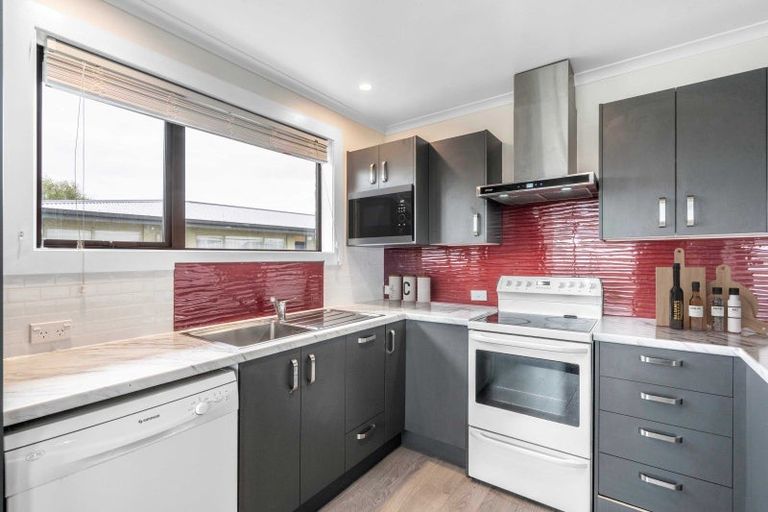 Photo of property in 52 Edinburgh Crescent, Waikiwi, Invercargill, 9810