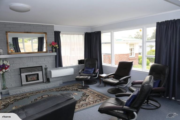 Photo of property in 2 Cambridge Place, Holmes Hill, Oamaru, 9401
