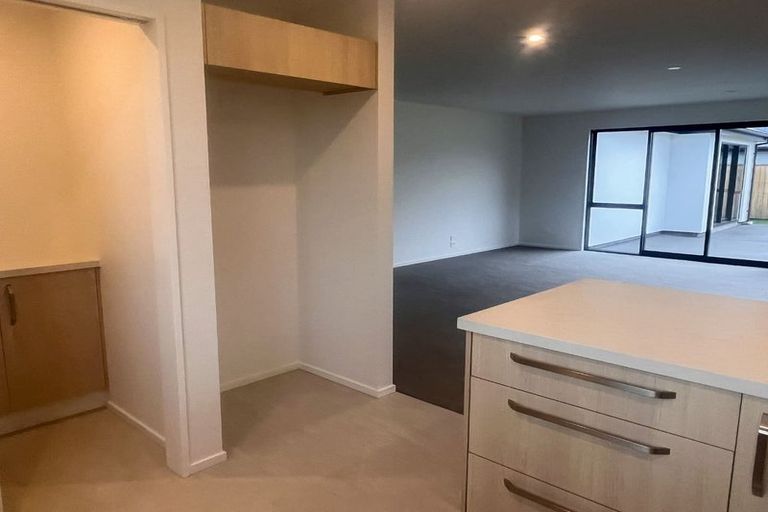 Photo of property in 17 Sutherlands Road, Halswell, Christchurch, 8025