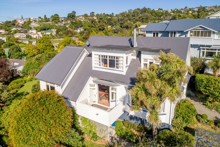 Photo of property in 5 Hackthorne Road, Cashmere, Christchurch, 8022