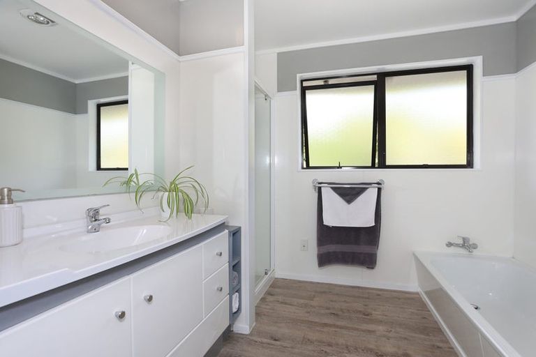 Photo of property in 455b State Highway 1, Bulls, 4894