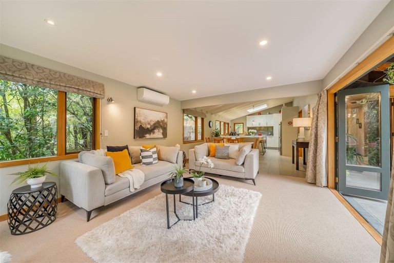 Photo of property in 30c Chatsworth Road, Silverstream, Upper Hutt, 5019