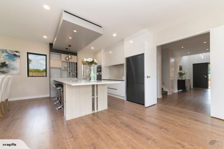 Photo of property in 1 Duchess Way, Riverhead, 0820