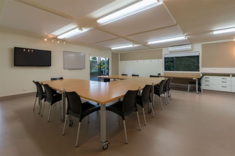 Photo of property in 2 Cochrane Drive, Kerikeri, 0230