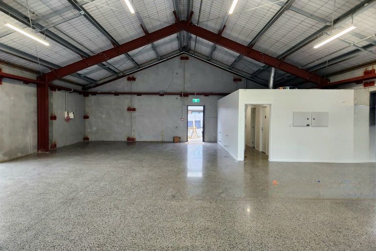 Photo of property in 468 West Coast Road, Glen Eden, Auckland, 0602