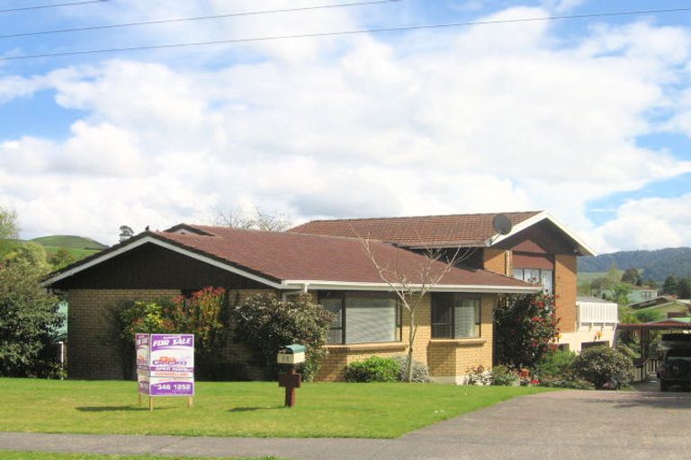 Photo of property in 22 Carter Drive, Pomare, Rotorua, 3015