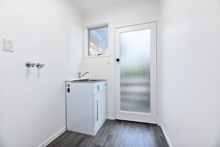 Photo of property in 31 Universal Drive, Henderson, Auckland, 0610