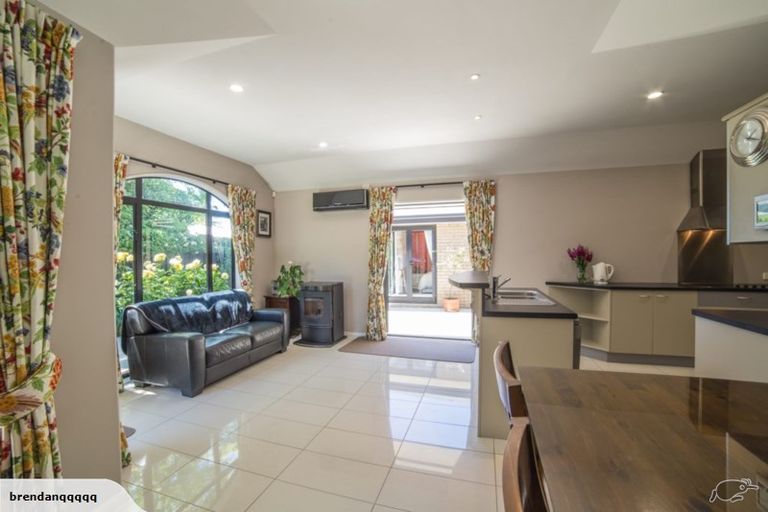 Photo of property in 3 Scarlet Lane, Redwood, Christchurch, 8051