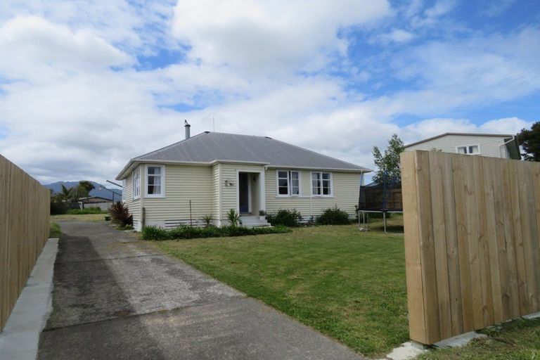 Photo of property in 23 Colvin Street, Westport, 7825