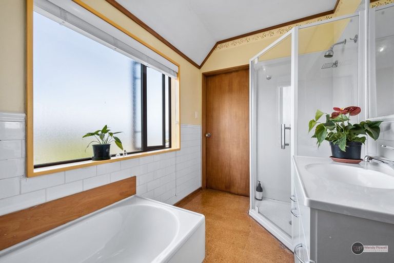 Photo of property in 14 Laurel Grove, Maungaraki, Lower Hutt, 5010