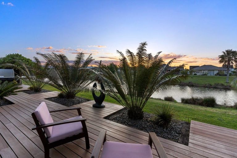 Photo of property in 15 Forstera Way, Papamoa Beach, Papamoa, 3118