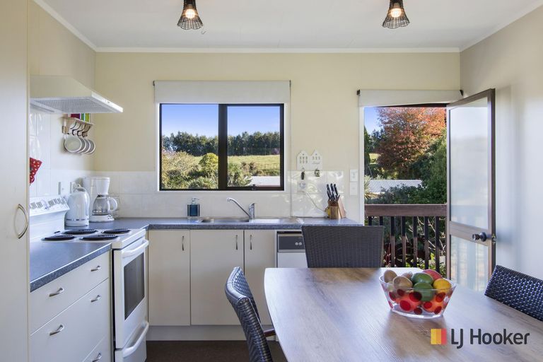 Photo of property in 12a Koutunui Road, Athenree, Katikati, 3177