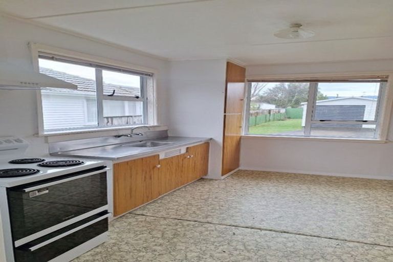 Photo of property in 7 Massey Street, Elderslea, Upper Hutt, 5018