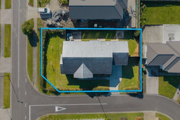 Photo of property in 5 Aro Mato Place, Huapai, Kumeu, 0810