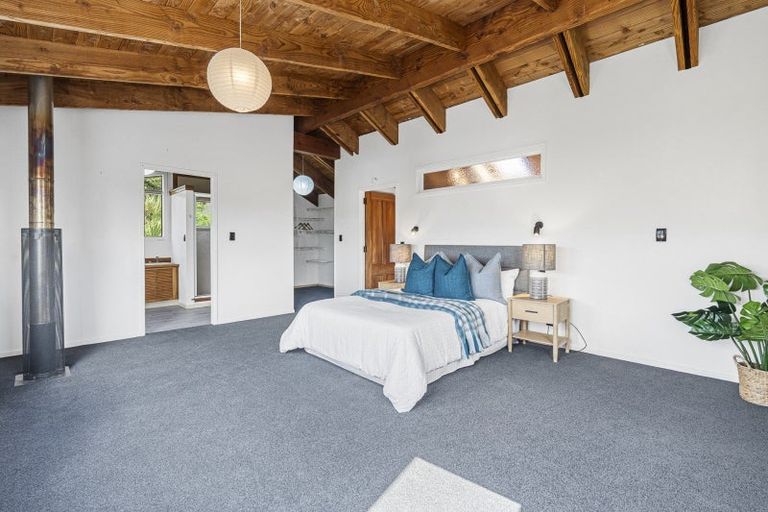 Photo of property in 12 Kaitake Place, Oakura, 4314